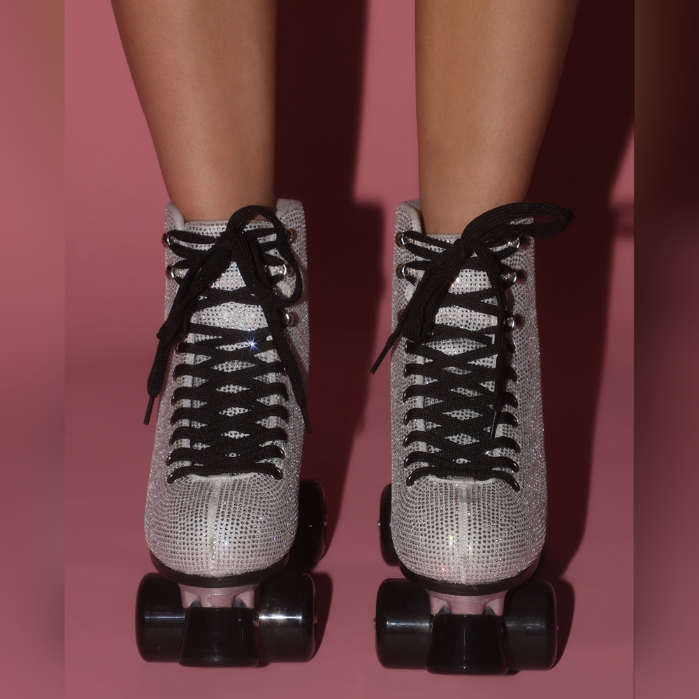 ¤ Rhinestone Roller Skates ¤ - Picture 5 of 6